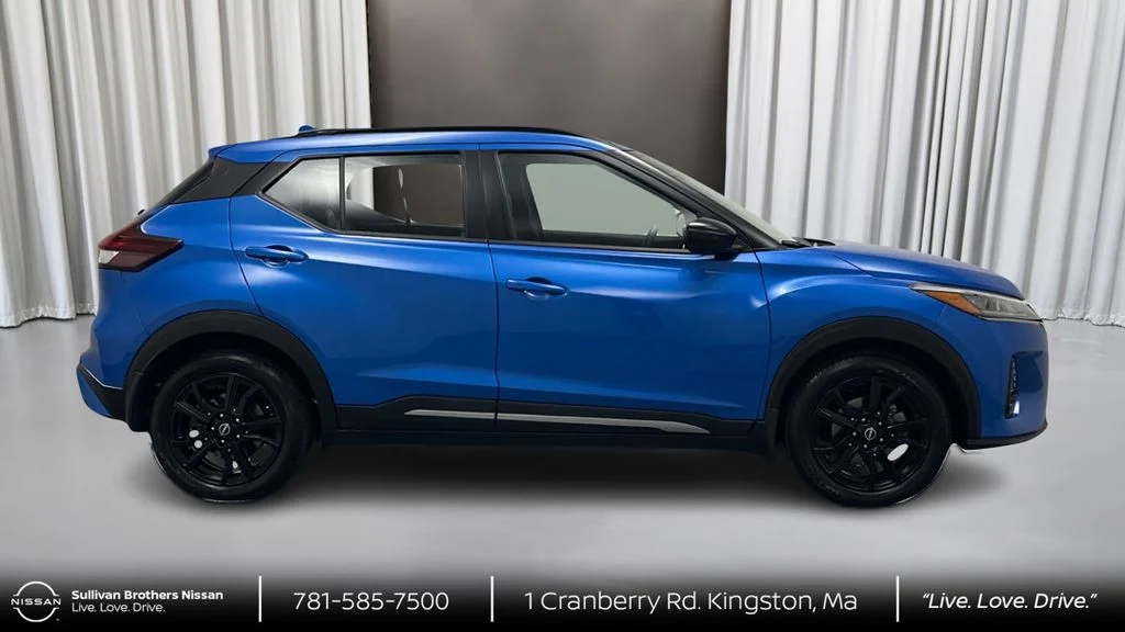 Used 2023 Blue Nissan SR image 4