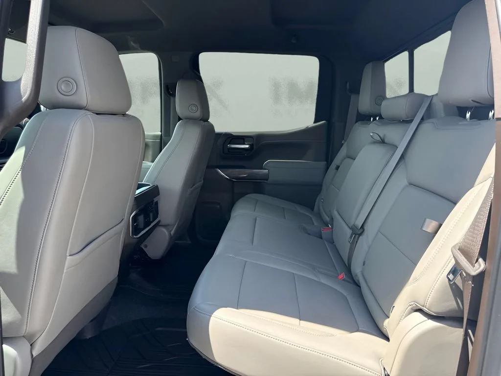 Used 2020 IRIDESCENT PEARL TRICOAT Chevrolet LTZ image 13