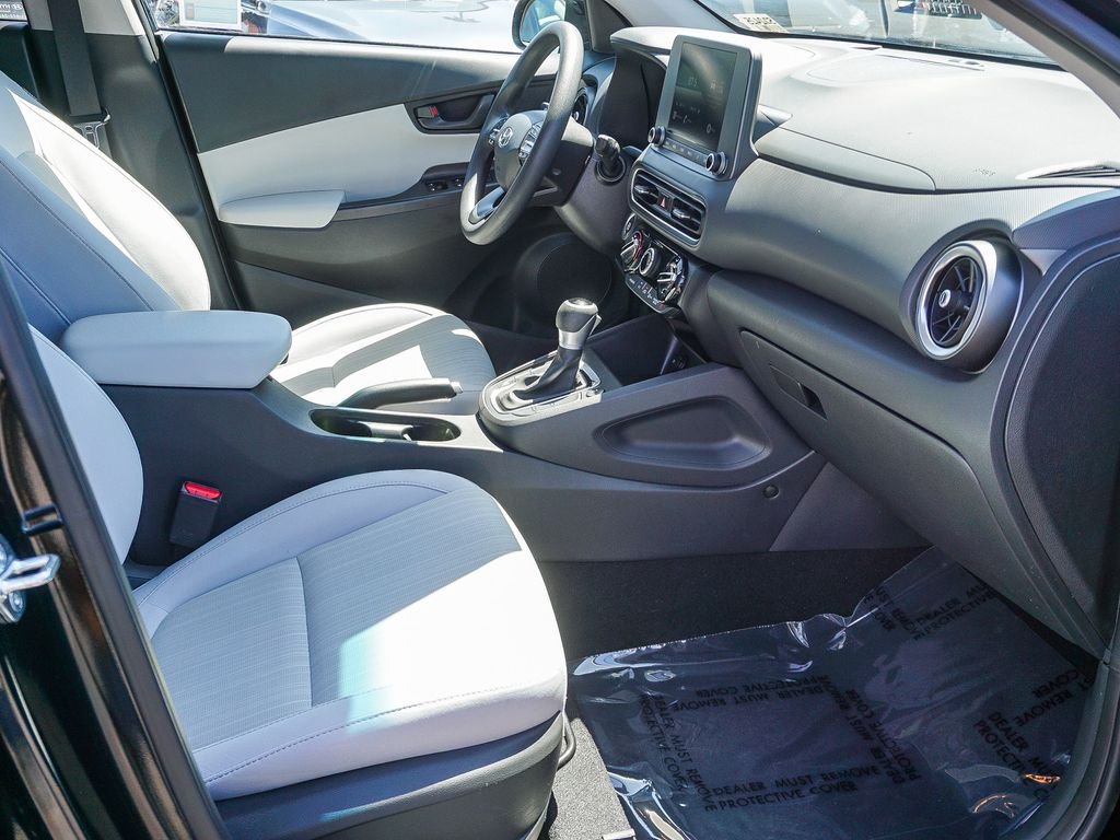 Used 2023 Black Hyundai SEL image 13