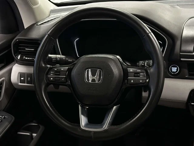 Certified Used 2024 Platinum White Pearl Honda AWD EX-L image 18