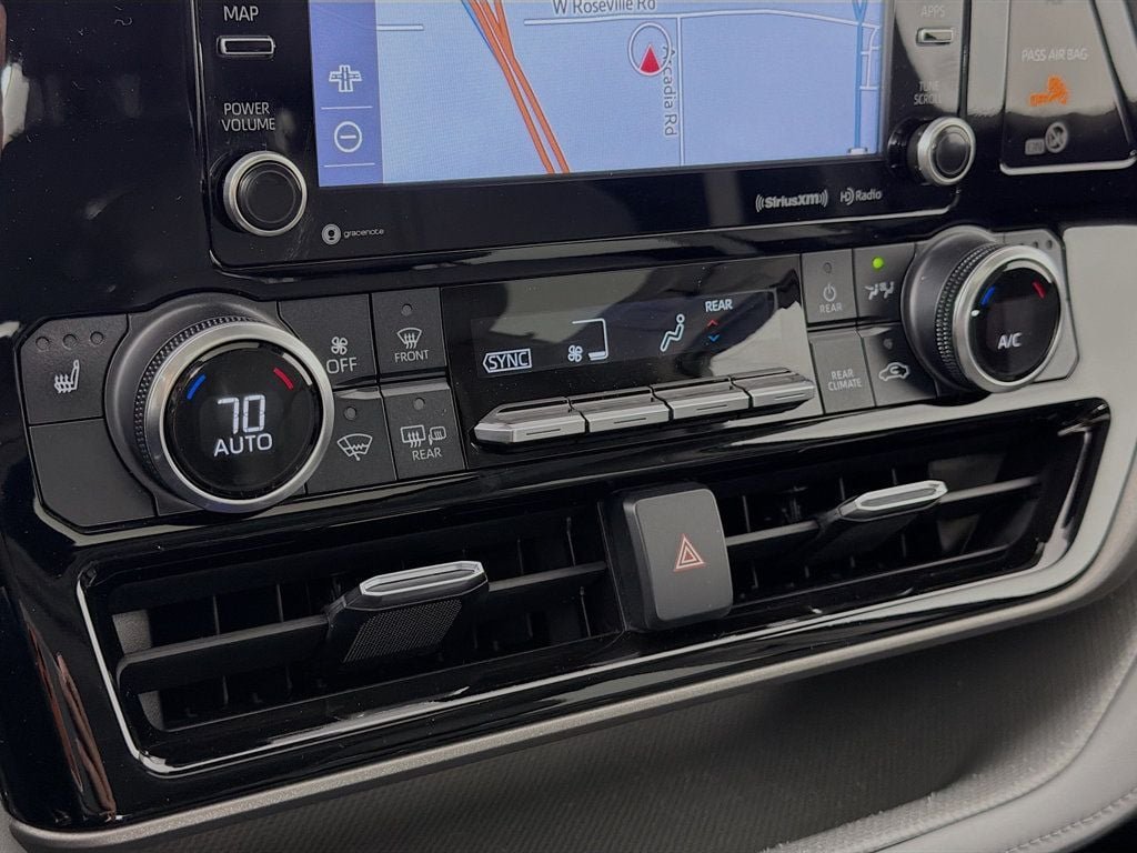 Used 2022 Blueprint Toyota XLE AWD image 16