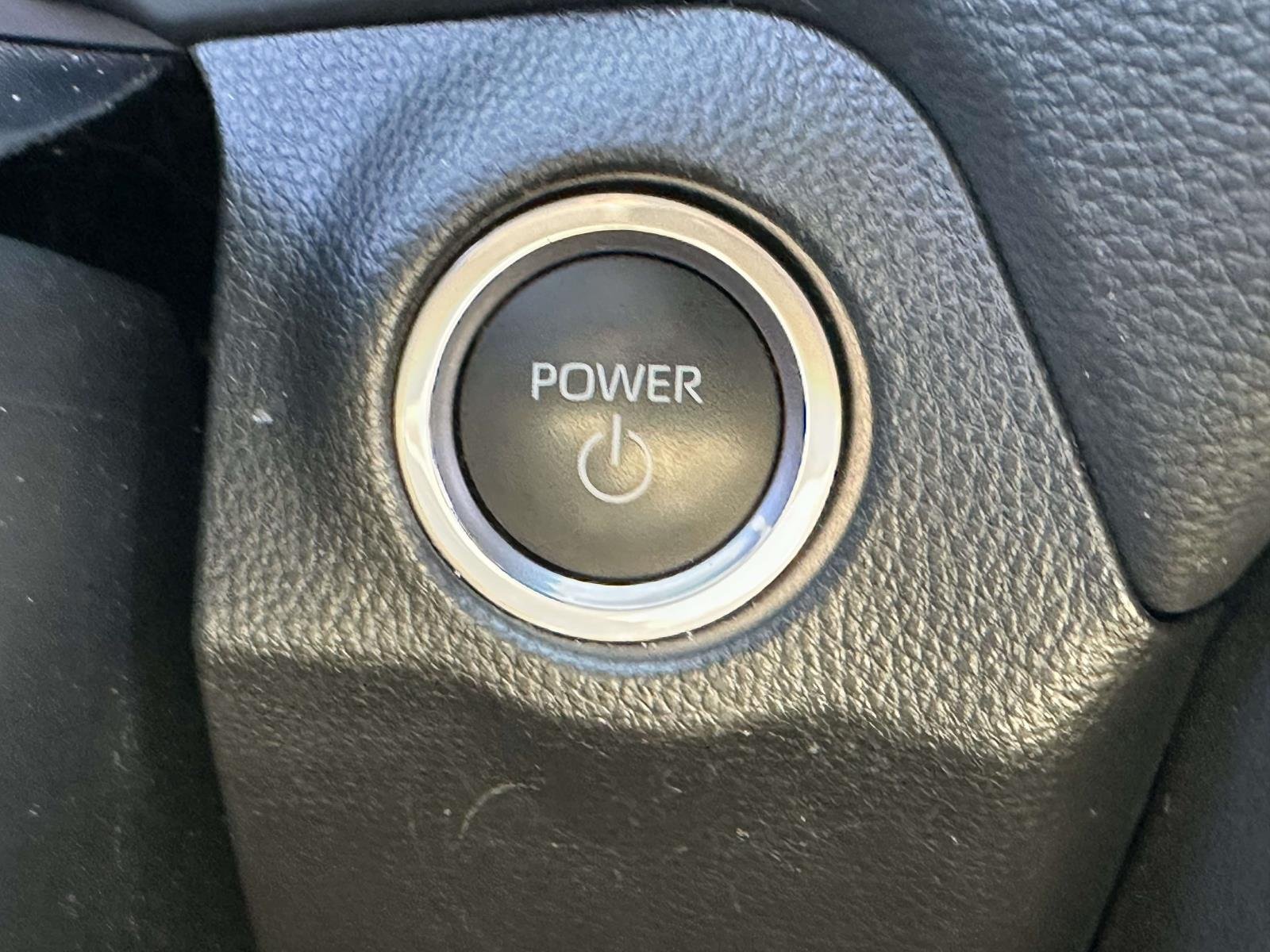 2023 Toyota RAV4 SE - Photo 21
