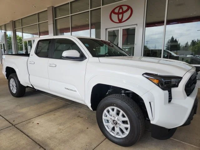 New 2026 Ice Cap Toyota SR5 image 4
