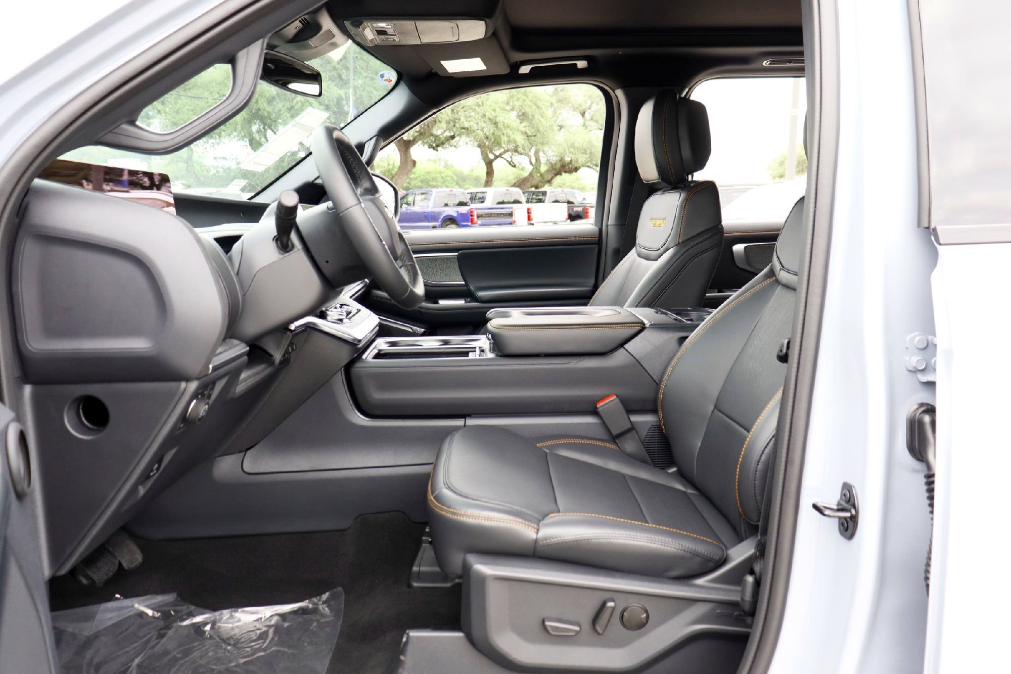 New 2026 Glacier Gray Metallic Tri-Coat Ford Tremor image 7