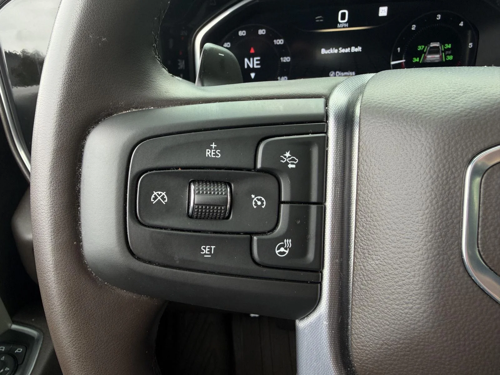 Used 2025 Onyx Black GMC SLT image 10