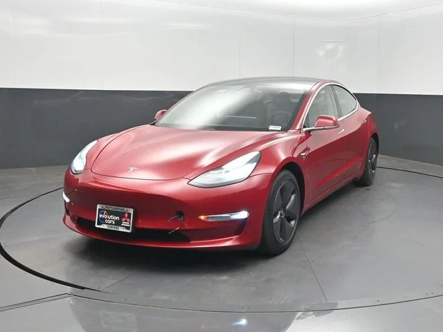 Used 2019 Red Tesla Long Range image 1