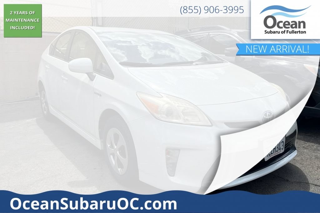 2014 Toyota Prius Two's photo