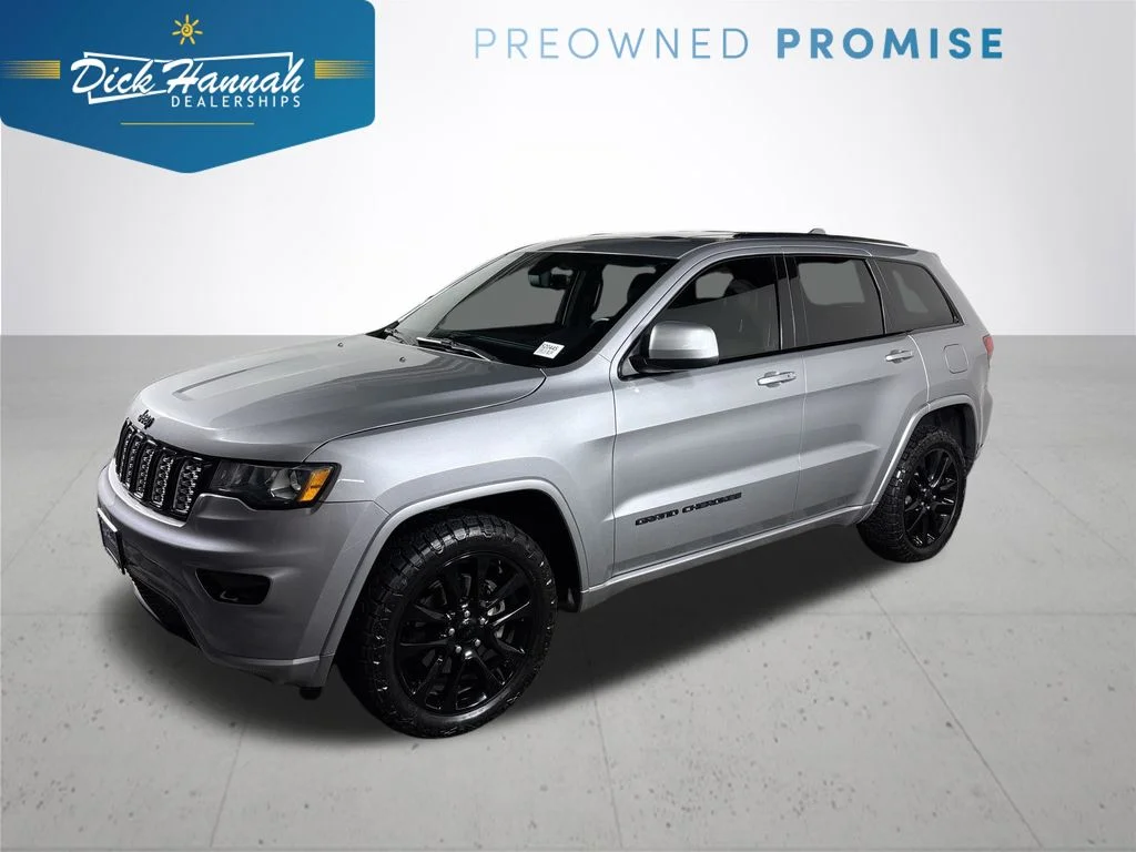 2017 Jeep Grand Cherokee Laredo's photo