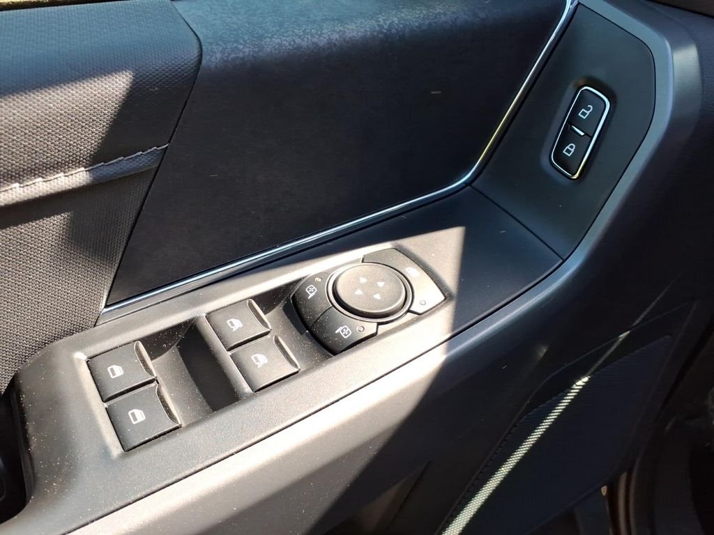 New 2026 Agate Black Metallic Ford XLT image 19