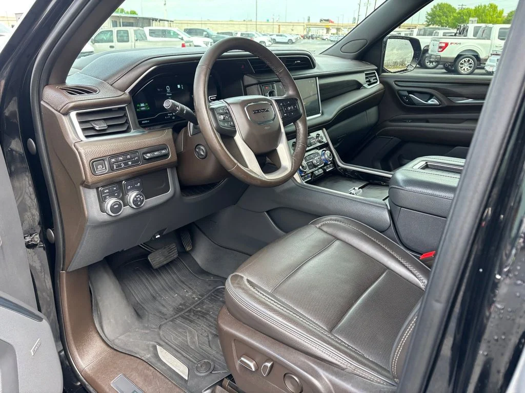 Used 2022 Black GMC Denali image 6