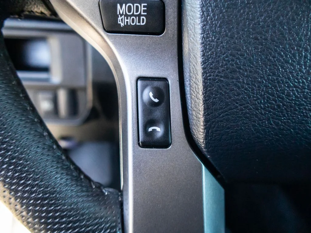 Used 2019 White Toyota SR5 image 40