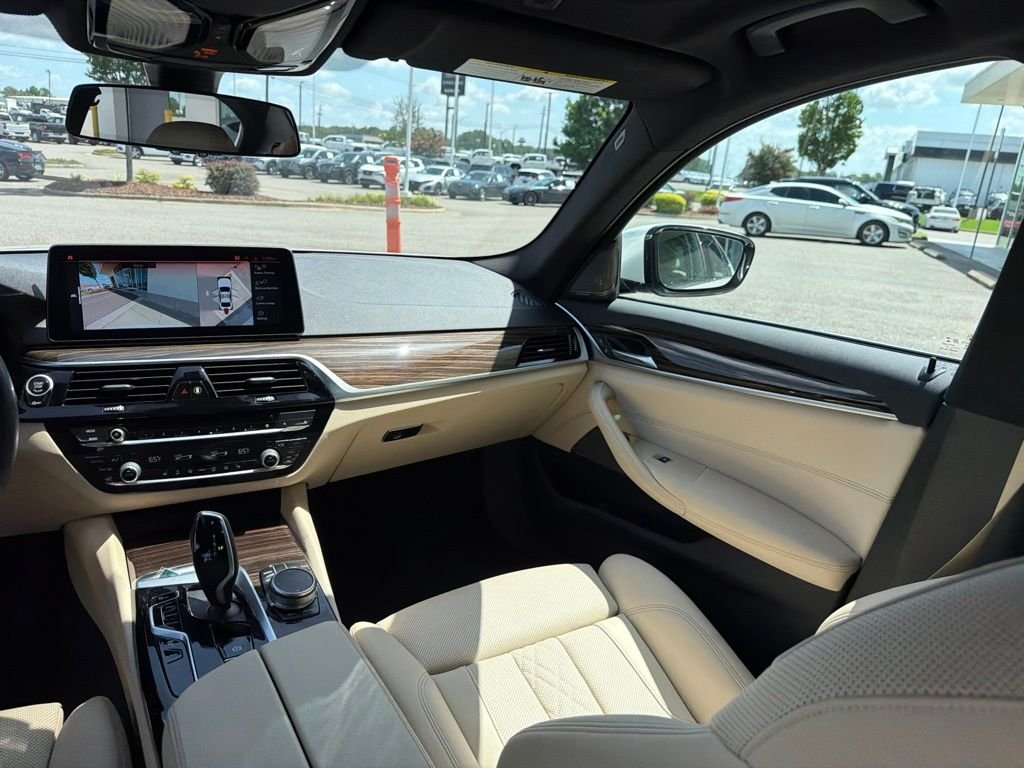 Used 2021 White BMW 530i image 29