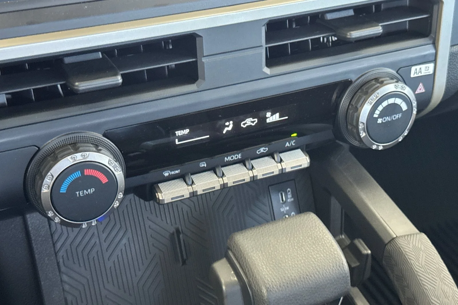 Certified Used 2025 Ice Cap Toyota SR image 17
