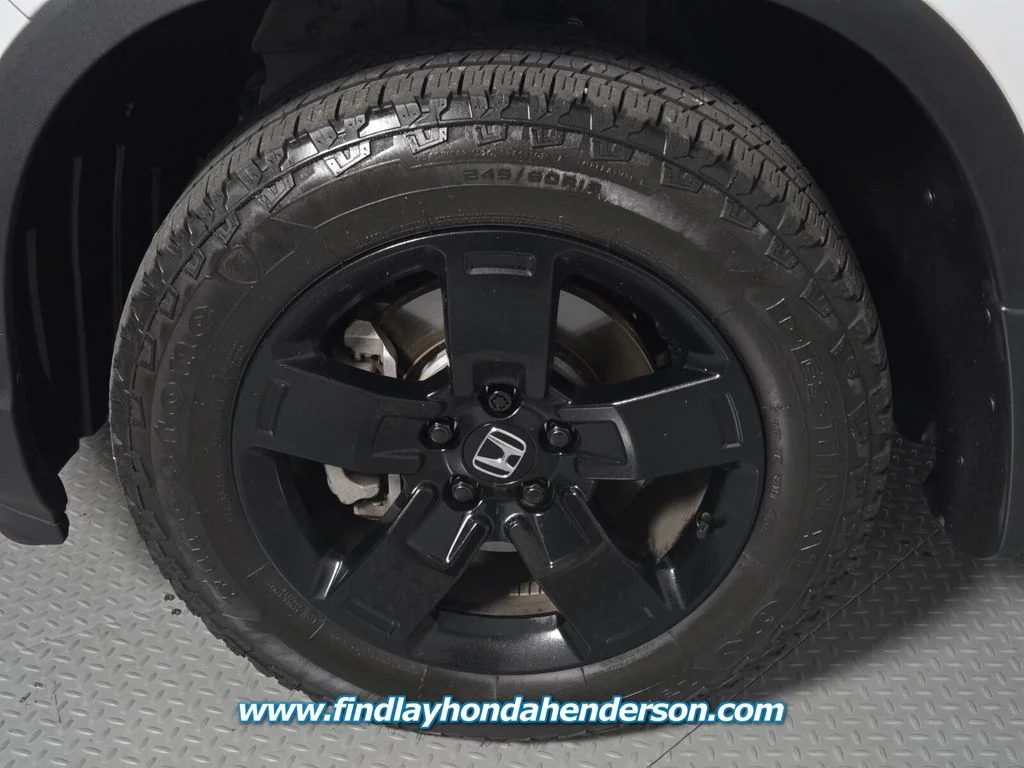 Certified Used 2024 Platinum White Pearl Honda Black Edition image 9