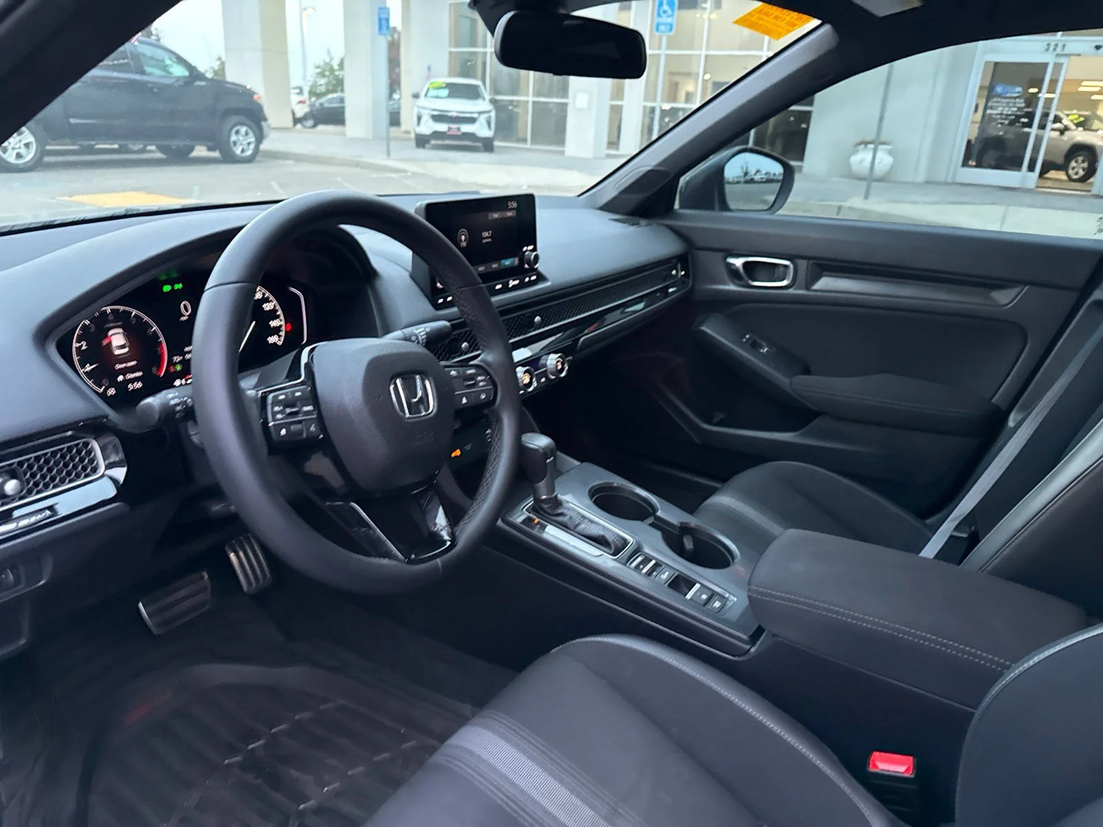 Used 2022  Honda Sport image 13
