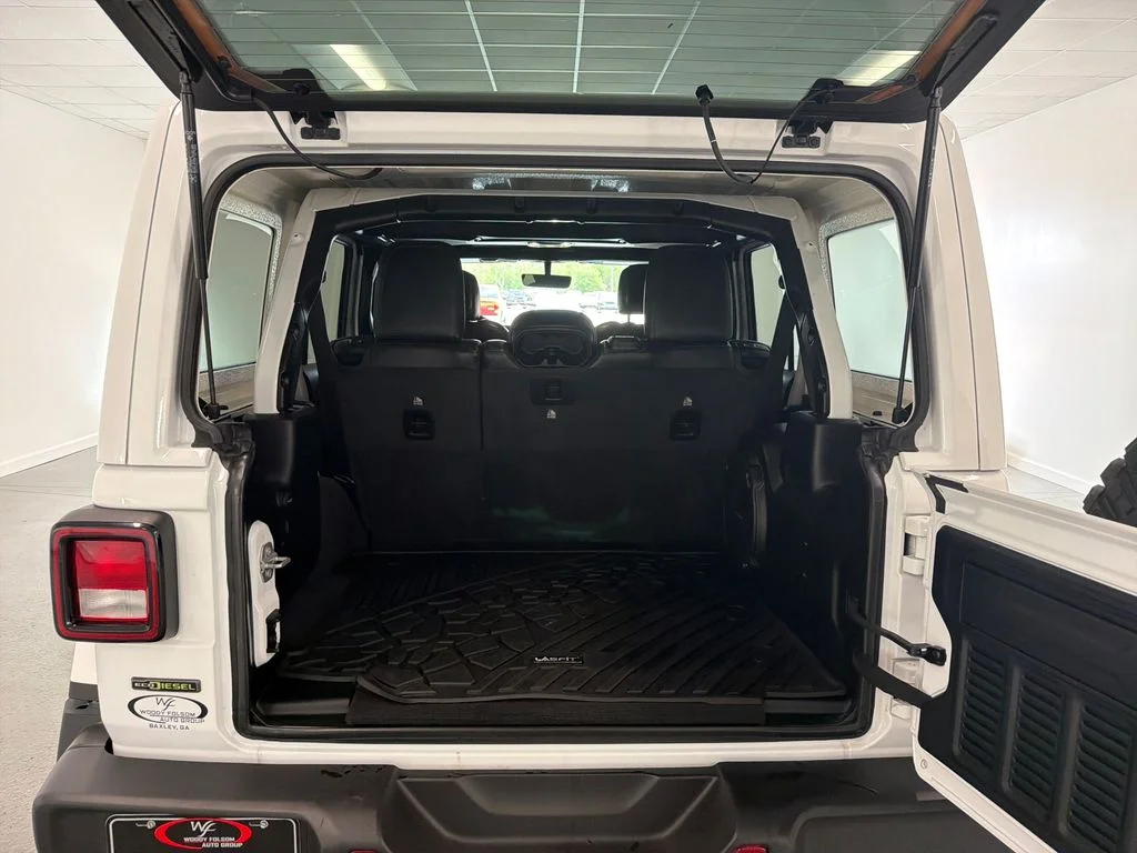 Used 2022 White Jeep Unlimited Rubicon image 9