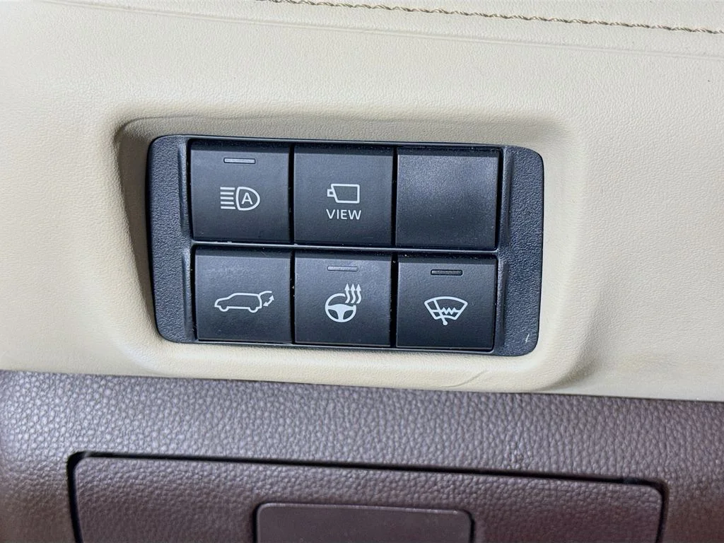 Used 2021 Black Toyota Platinum image 10