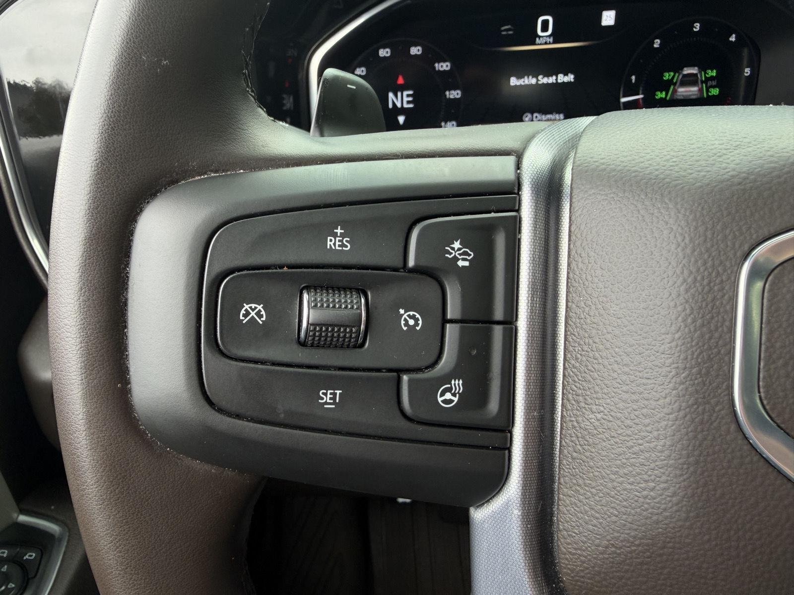 Used 2025 Onyx Black GMC SLT image 10