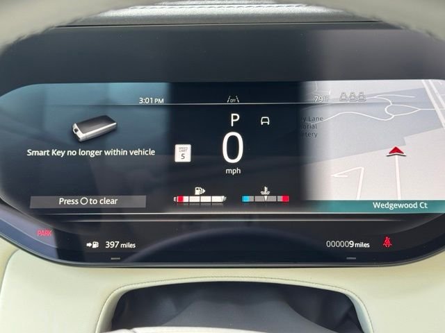 New 2026 Ostuni Pearl White Land Rover SE image 25