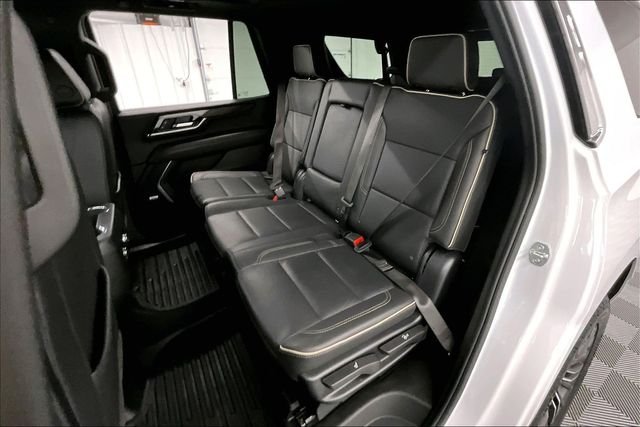 Used 2025 Summit White GMC Elevation image 25