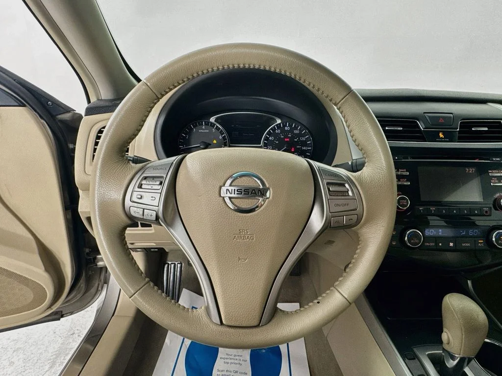 Used 2013 Beige Nissan 2.5 SV image 12