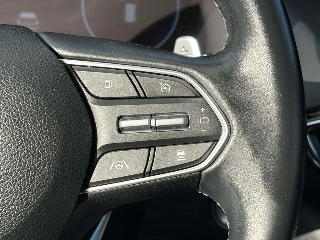 Used 2023 Silver Hyundai SEL image 22