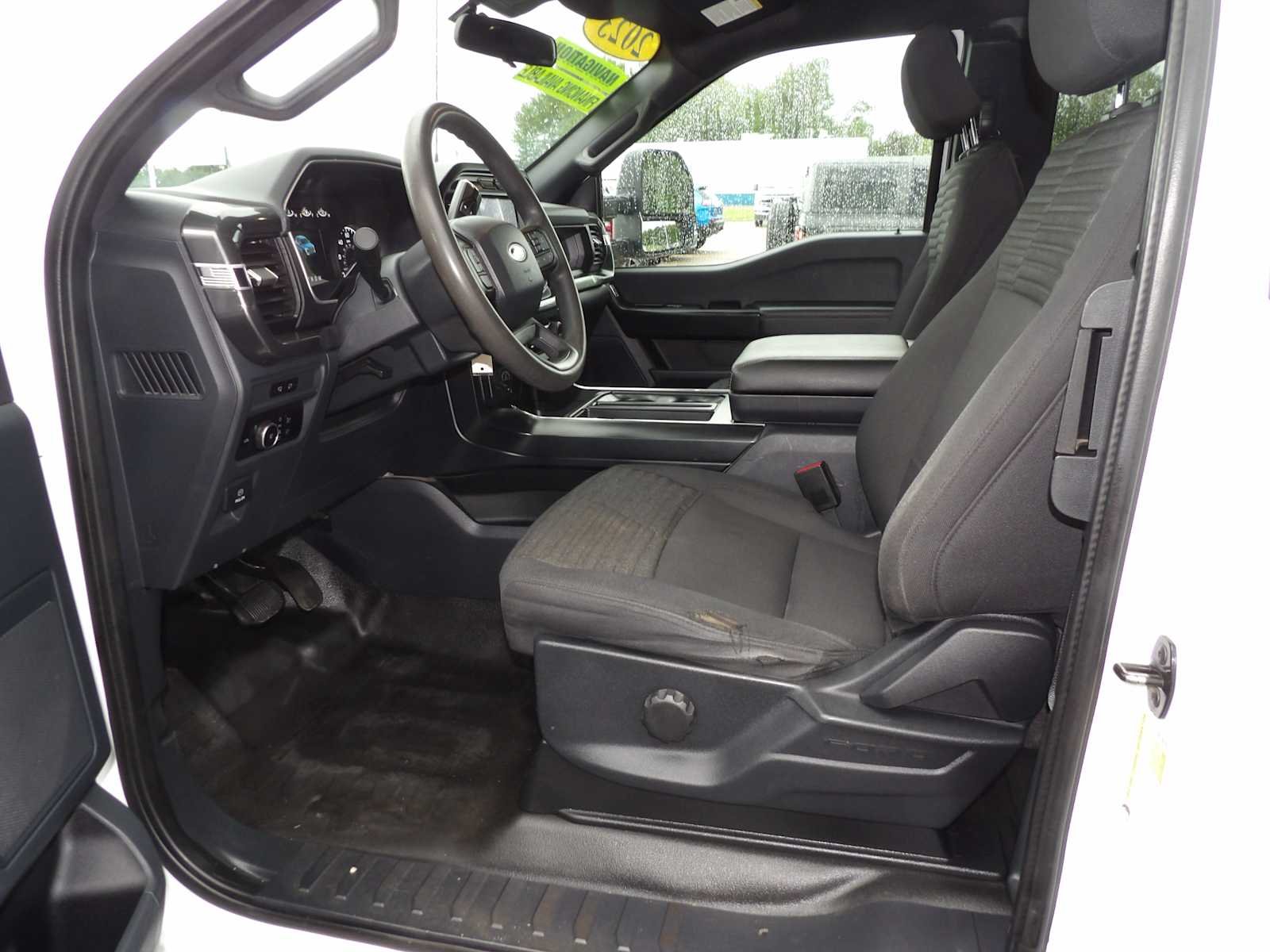 Used 2023 Oxford White Ford XL image 11