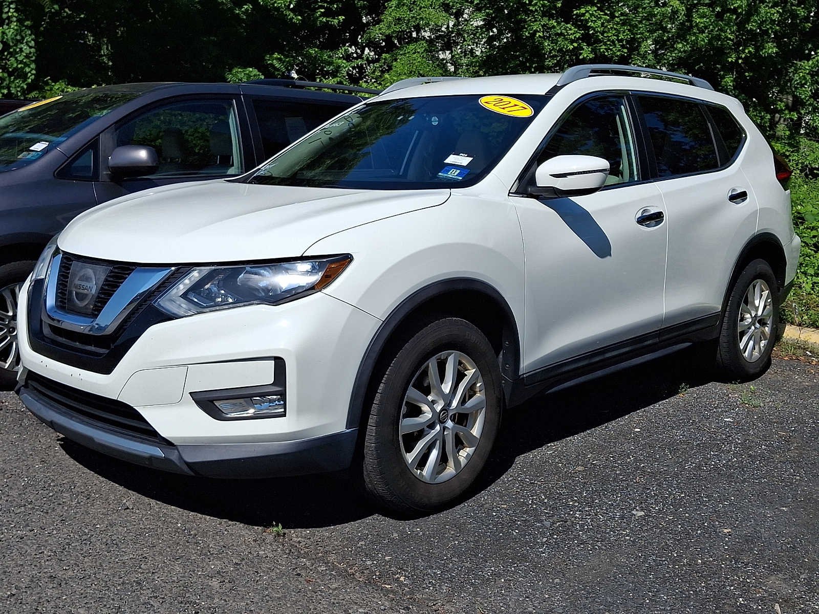 Used 2017 Nissan Rogue SV with VIN 5N1AT2MV6HC836012 for sale in Philadelphia, PA