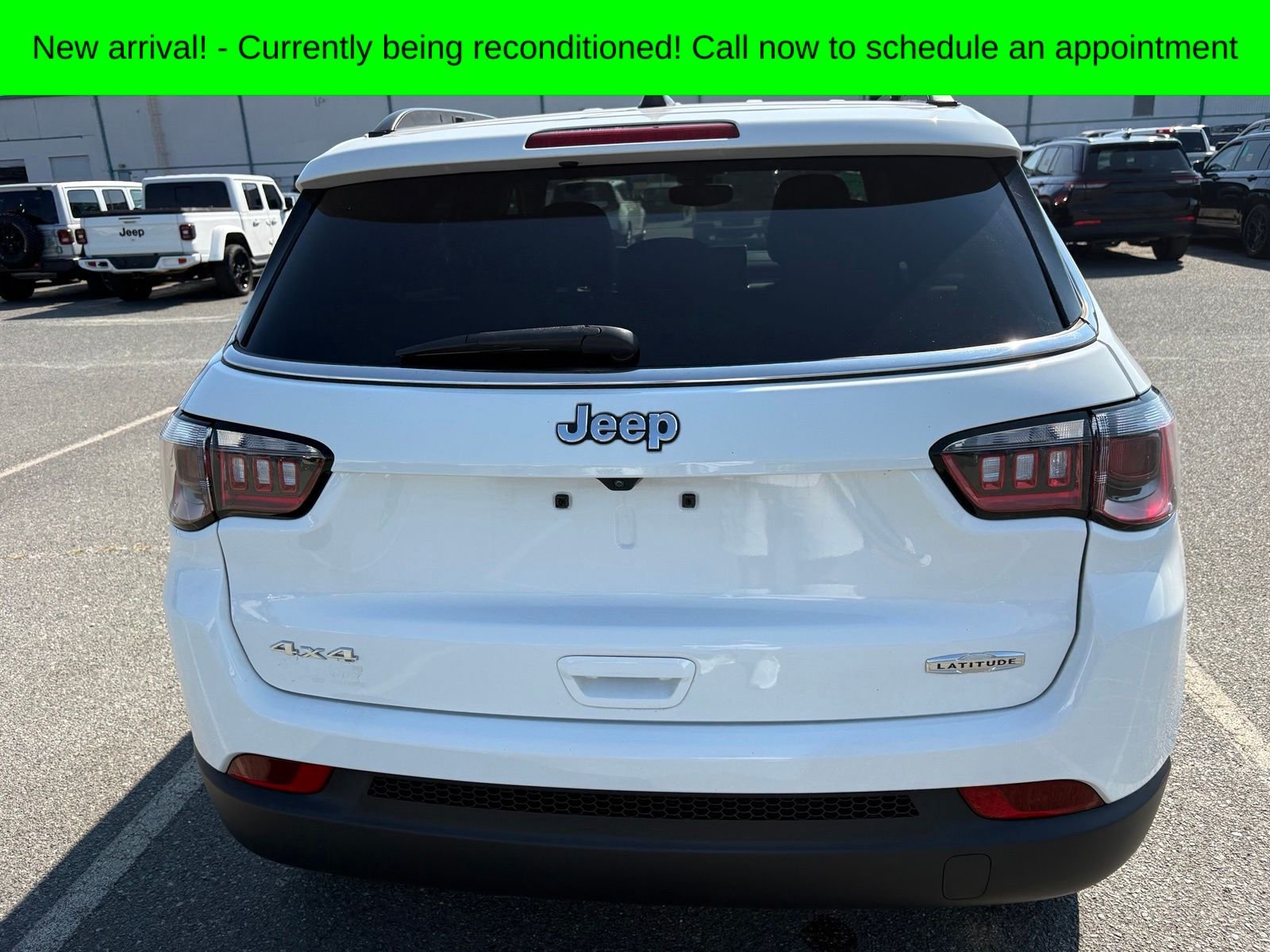 Used 2023 Bright White Clearcoat Jeep Latitude image 4