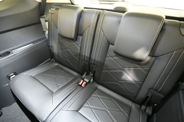 New 2026 Black Volkswagen 2.0T SE image 9
