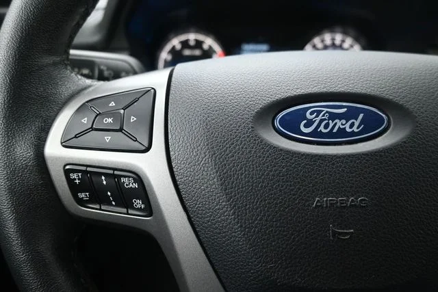 Used 2019 Blue Ford XLT image 23