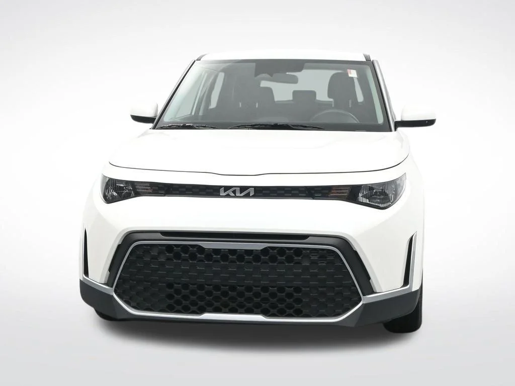 Used 2025 White Kia LX image 2