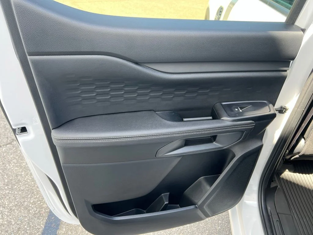 New 2026 Oxford White Ford XLT image 19
