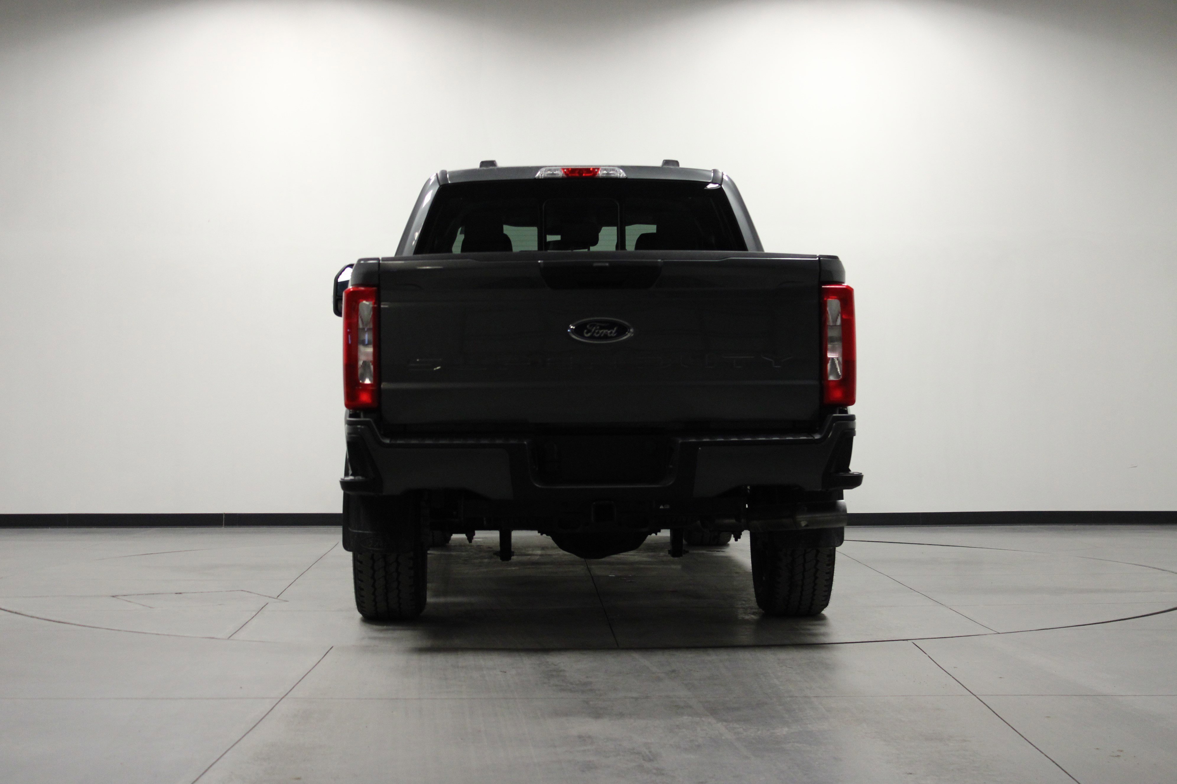 New 2026 Carbonized Gray Metallic Ford XL image 5