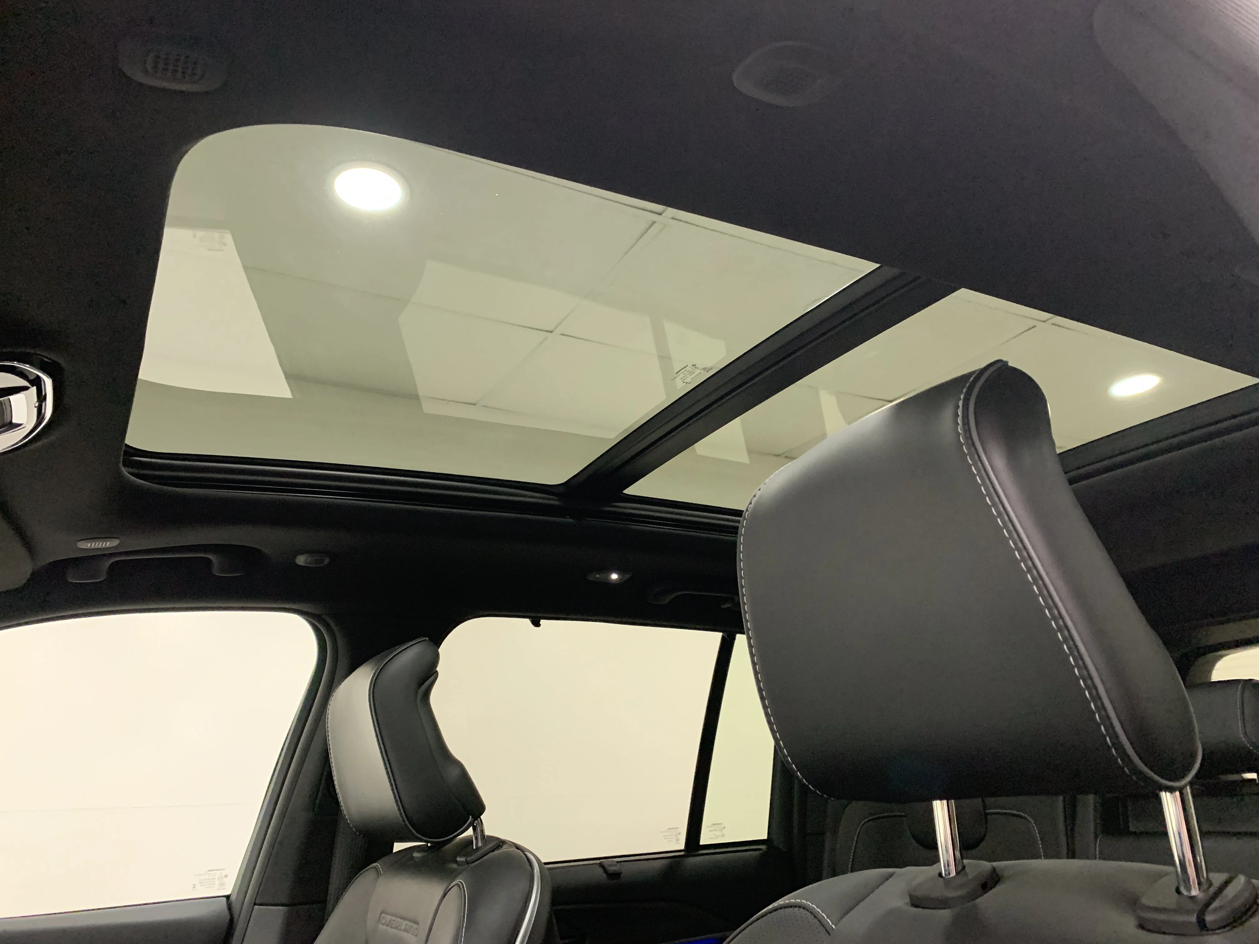 New 2023 Silver Zynith Jeep Overland image 7