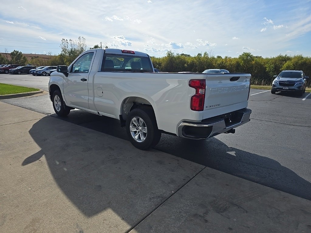 2024 Chevrolet Silverado 1500 photo 3