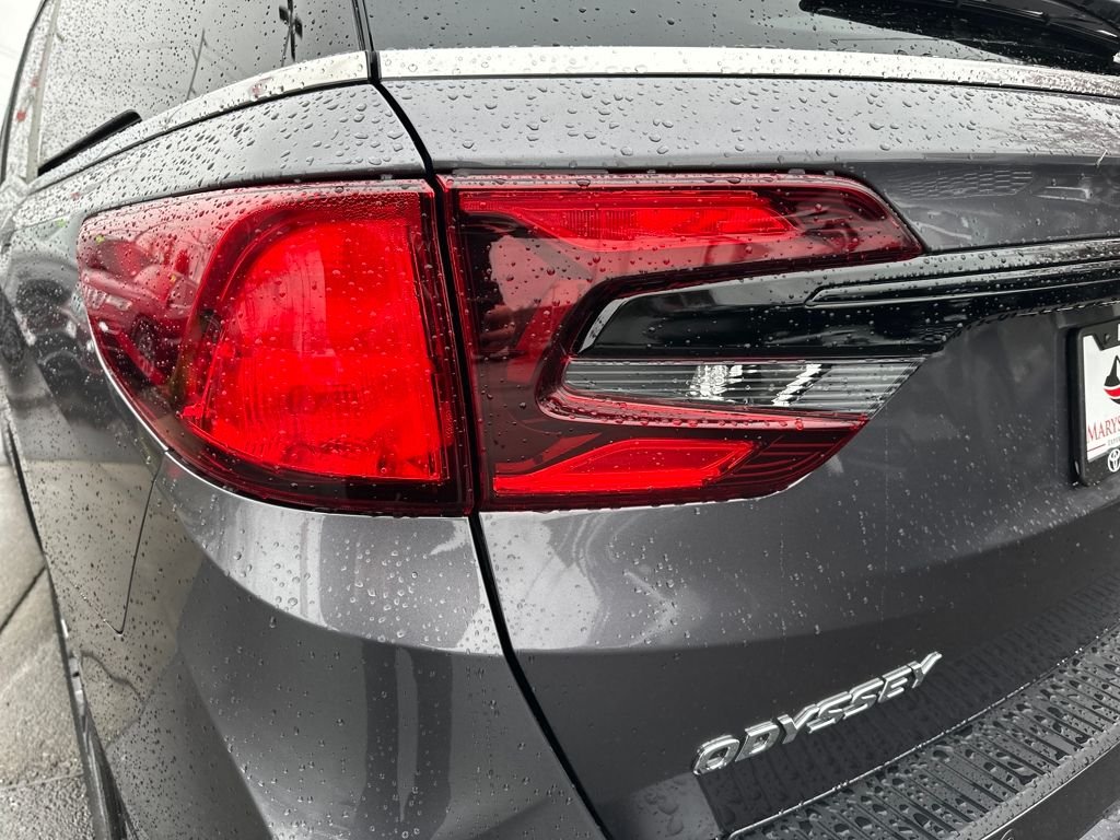 2026 Honda Odyssey Touring - Photo 10