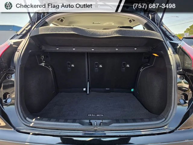 Used 2023 Super Black Nissan SR image 16