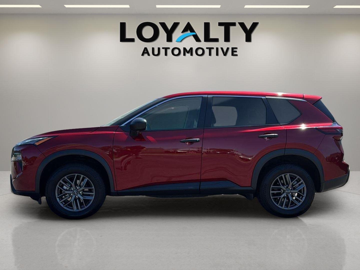Used 2025 Scarlet Ember Tintcoat Nissan S image 2