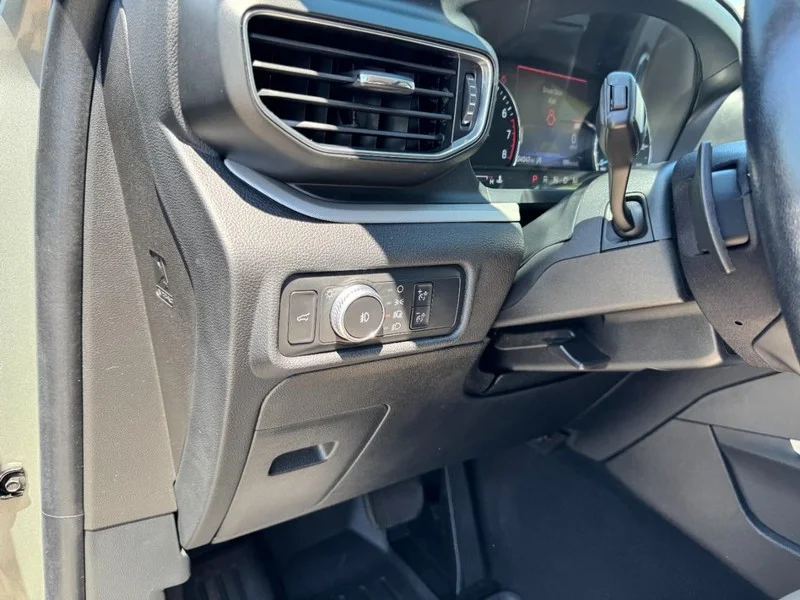Used 2020 Silver Spruce Metallic Ford XLT 4WD image 14
