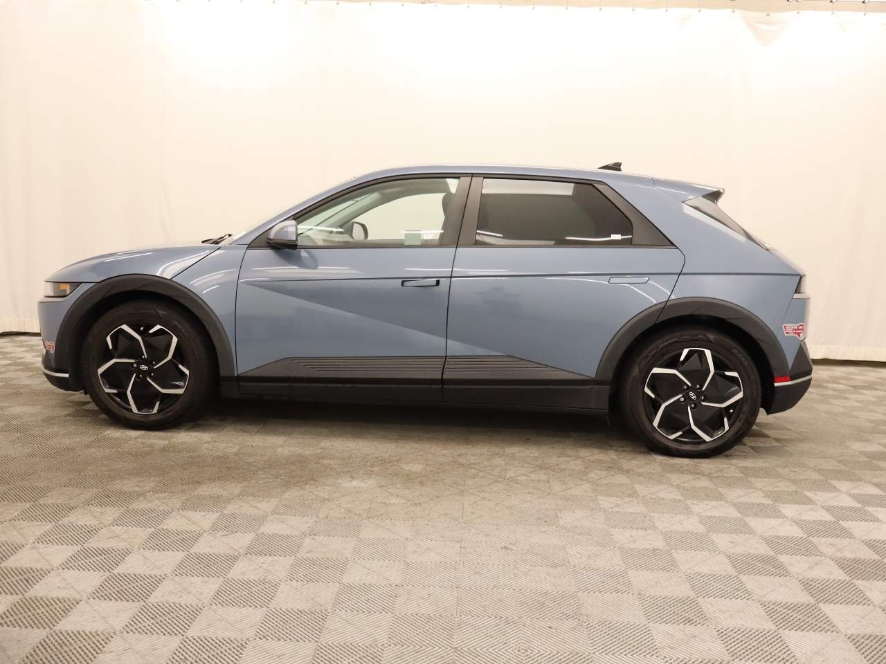 Used 2024 Lucid Blue Hyundai SEL image 2