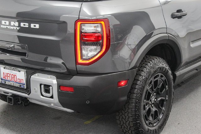 New 2025 Carbonized Gray Metallic Ford Outer Banks® image 10