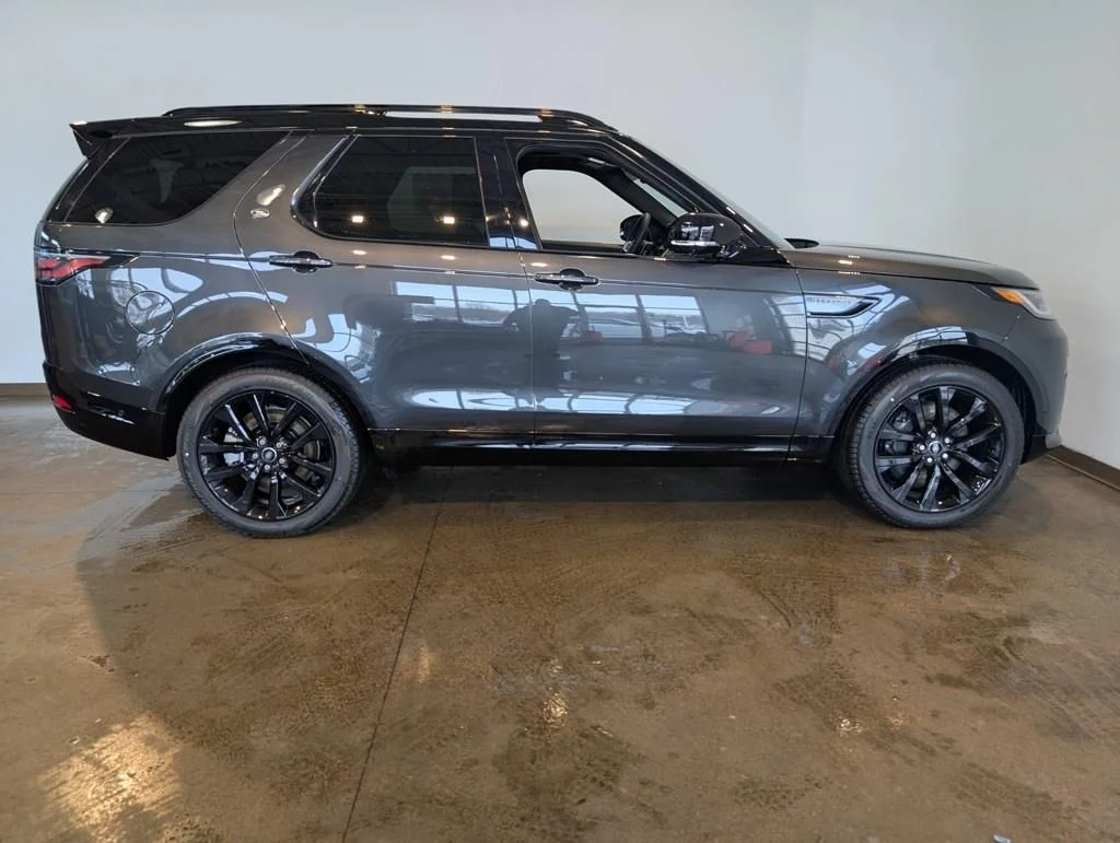 New 2026 Carpathian Grey Land Rover  image 6