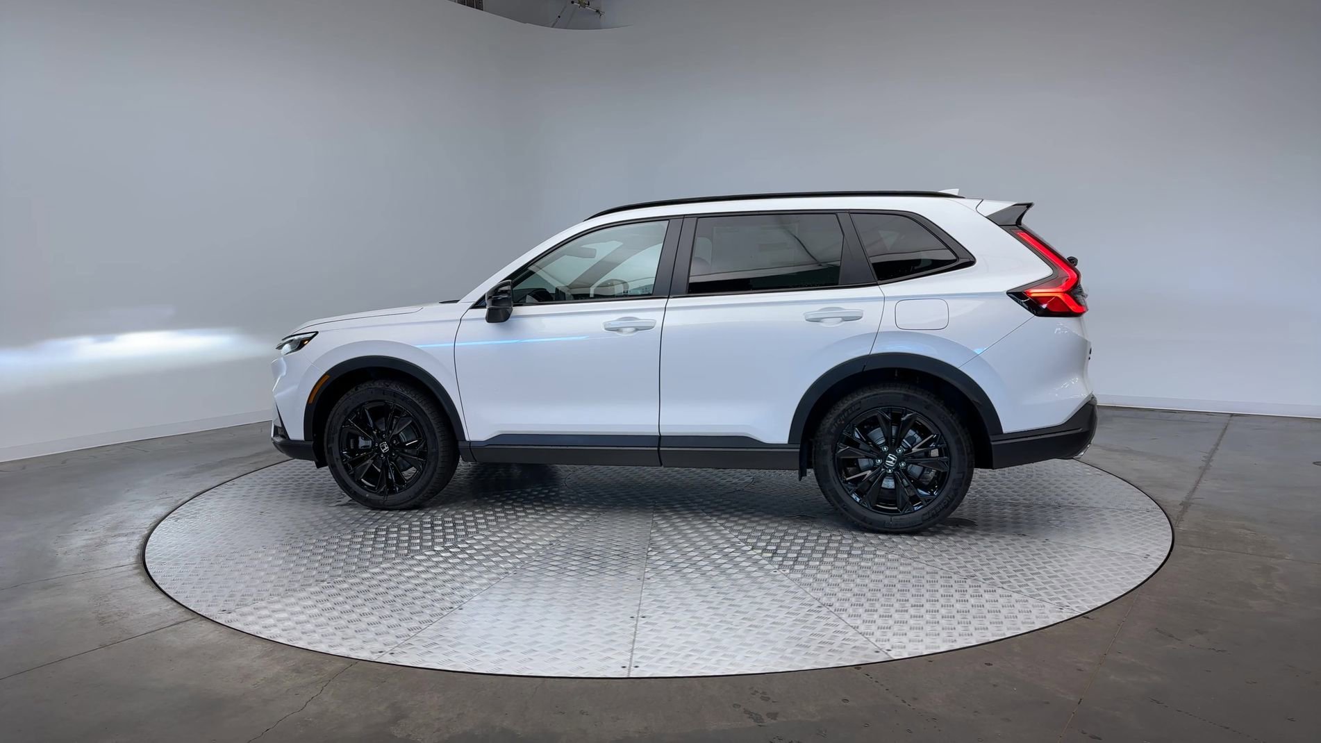 New 2026 Platinum White Pearl Honda Sport Touring image 8