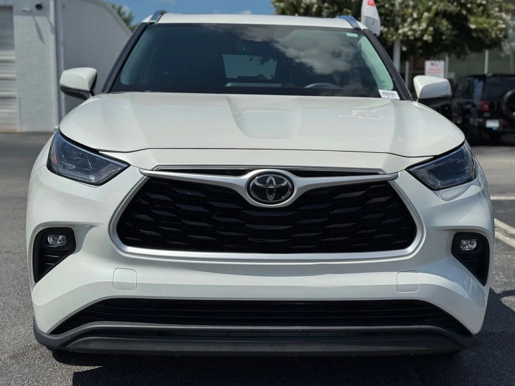 Certified Used 2021 White Toyota XLE image 4