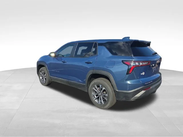 Used 2026 Lakeshore Blue Metallic Chevrolet LT image 3