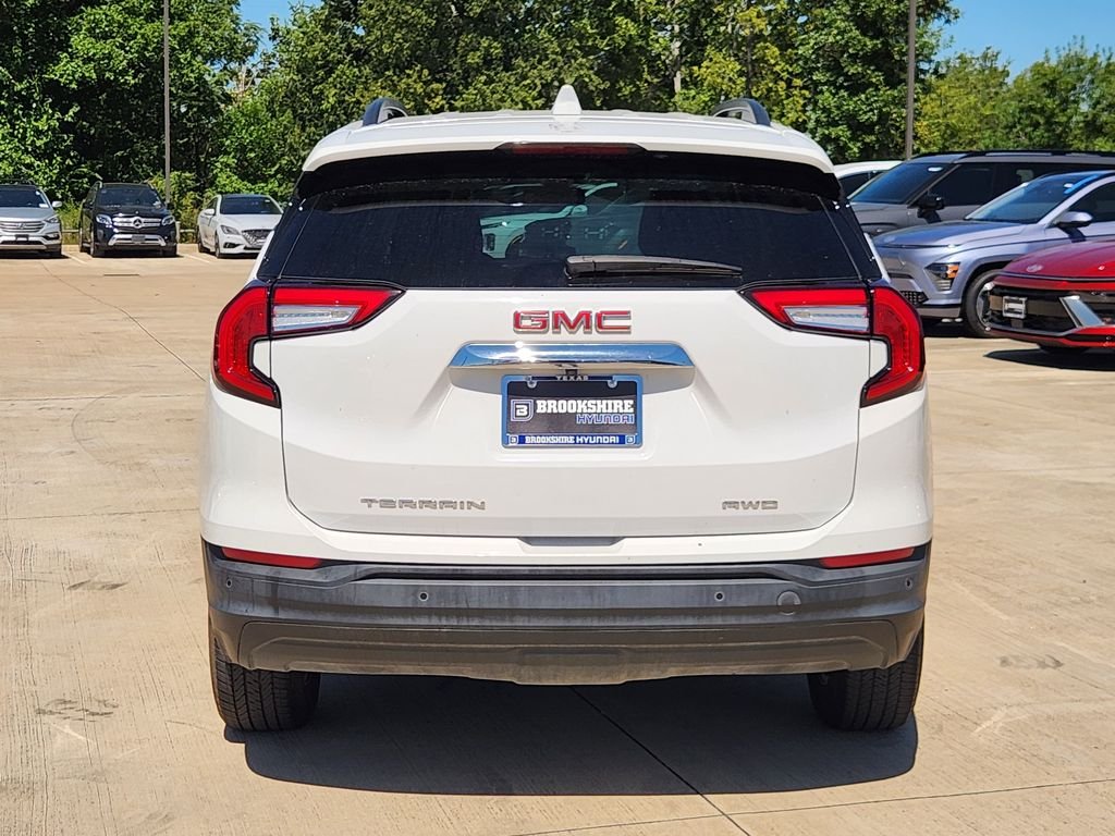 Used 2023 Summit White GMC SLE image 8
