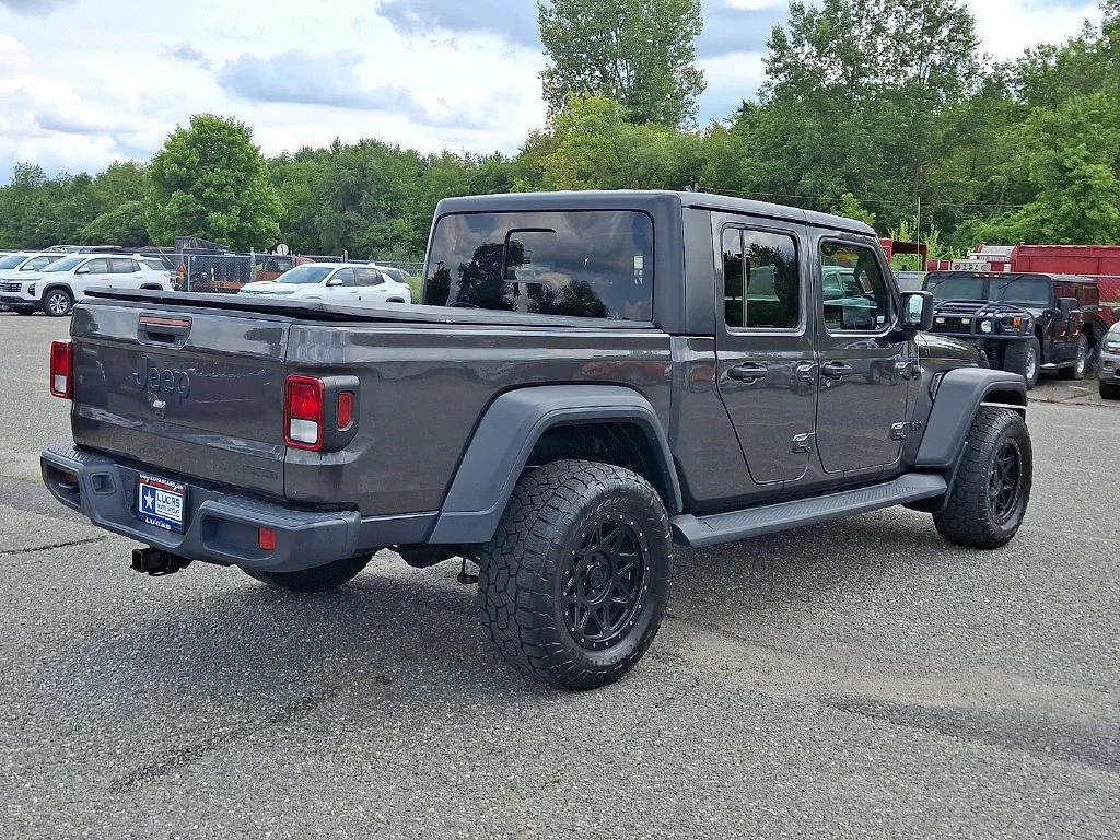 Used 2020 Granite Crystal Metallic Clearcoat Jeep Sport S image 12