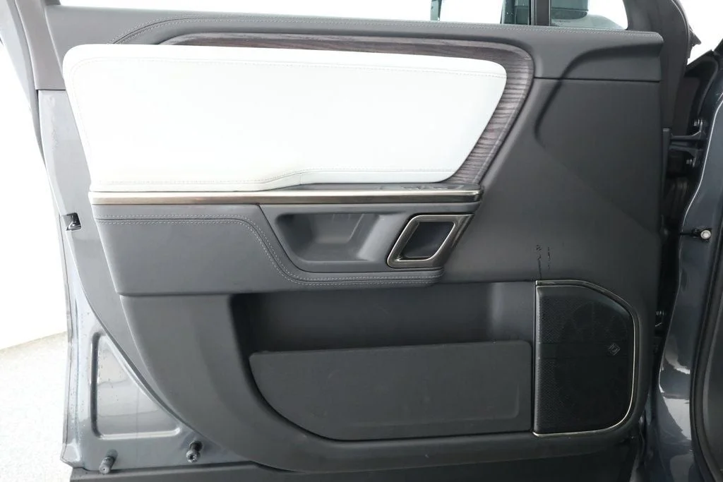 Used 2024 El Cap Granite Rivian Adventure Dual Motor Standard Pack w/ Ocean Coast Interior image 9