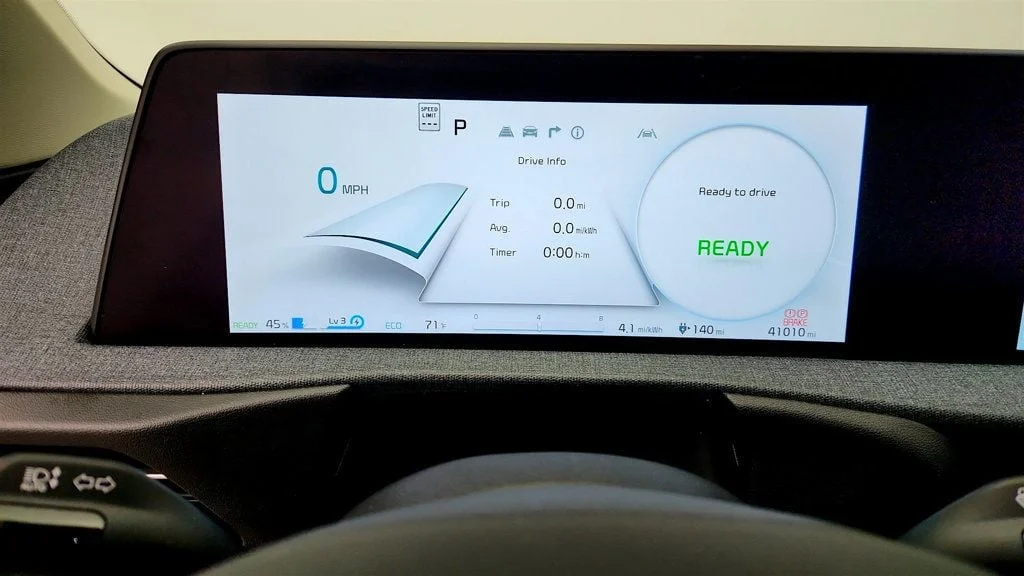 Used 2022 Runway Red Kia Wind RWD image 15